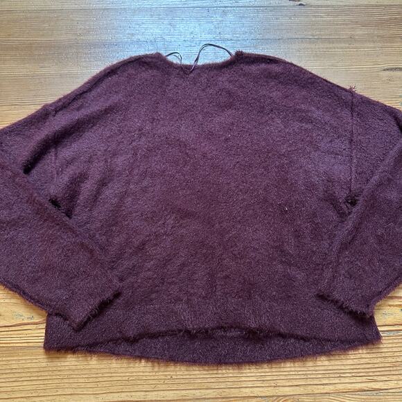 Free People dark red maroon V neck fuzzy pullover oversized sweater SIZE M - Picture 5 of 5
